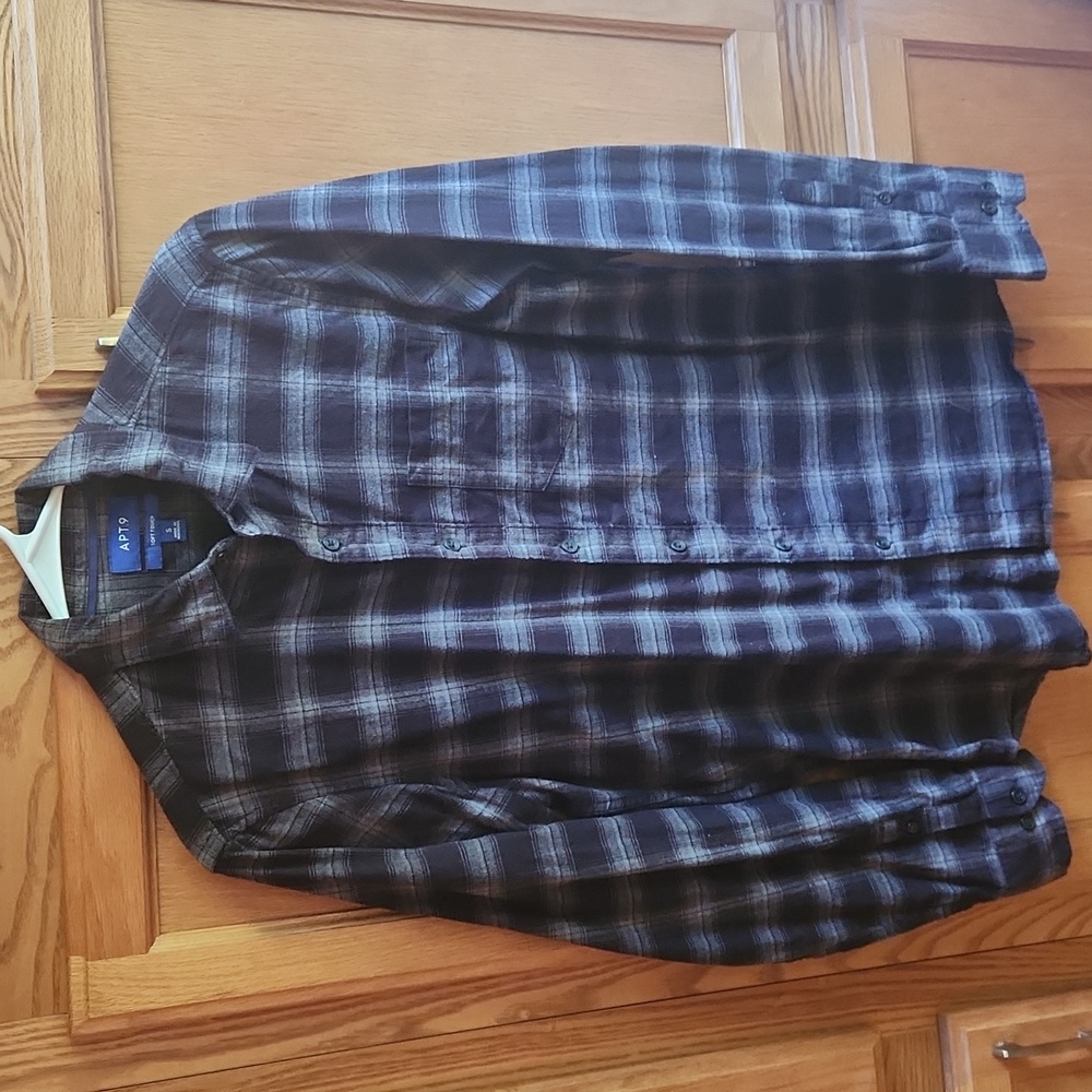 Apt. 9 Men's Flannel Size Small